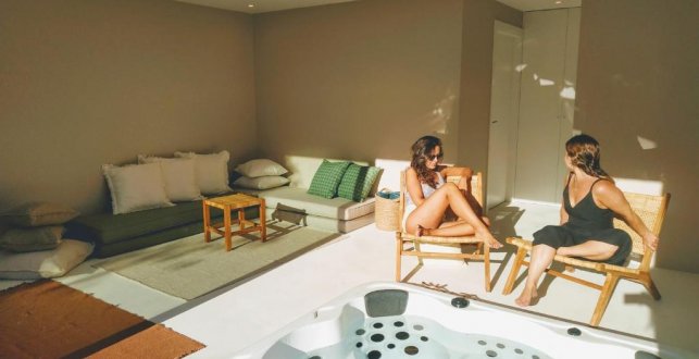 Casa dos Pinheiros 109 - Private Villa with pool & heated SPA