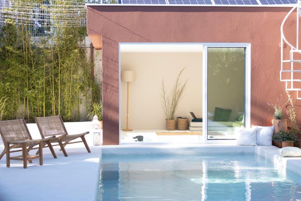 Casa dos Pinheiros 109 - Private Villa with pool & heated SPA