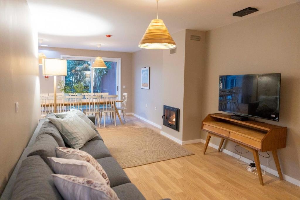 Casa dos Pinheiros 109 - Private Villa with pool & heated SPA