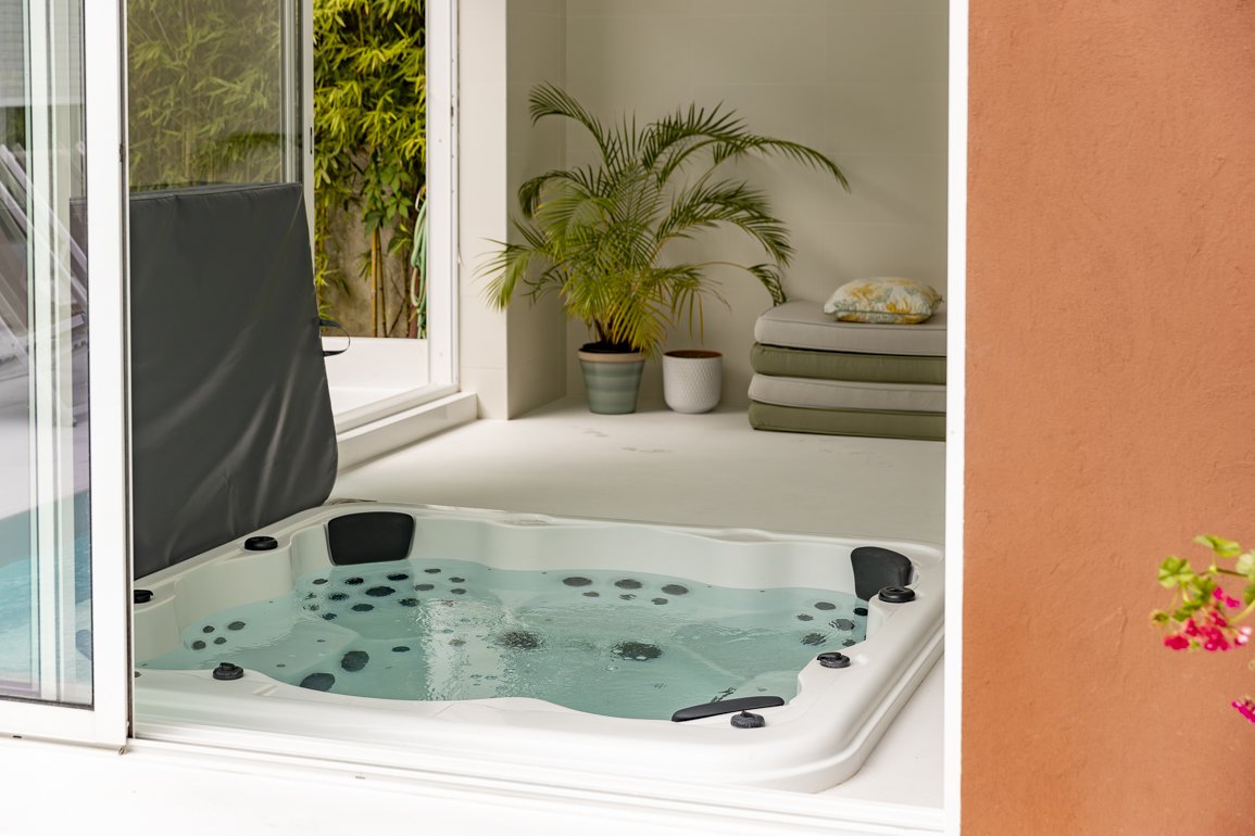 Casa dos Pinheiros 109 - Private Villa with pool & heated SPA