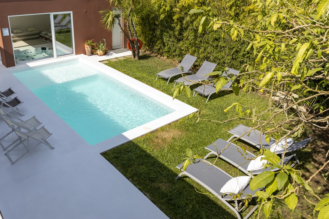 Casa dos Pinheiros 109 - Private Villa with pool & heated SPA