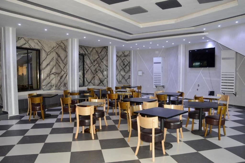 Hotel Vallée Des Princes