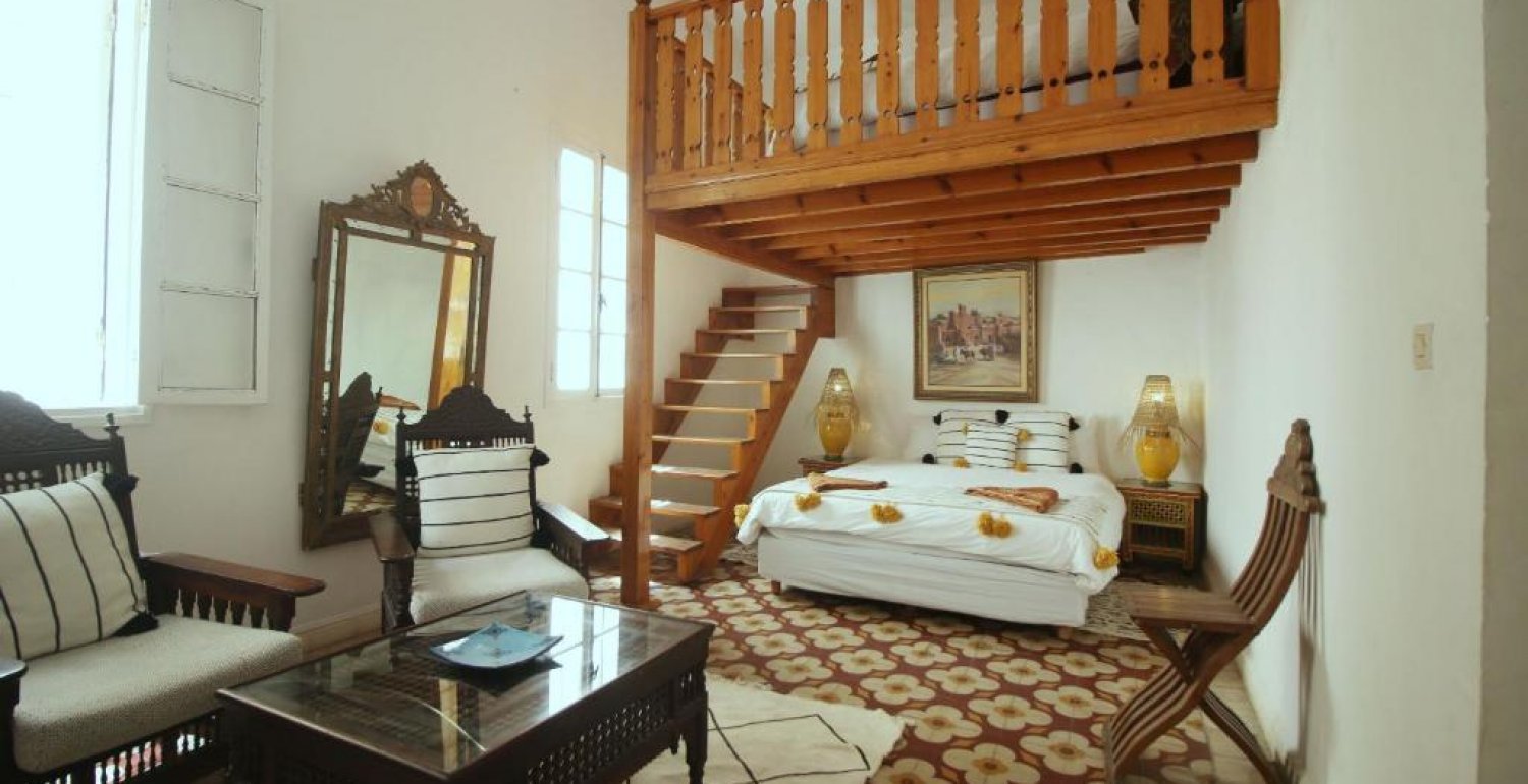 Deluxe King Suite - 19
