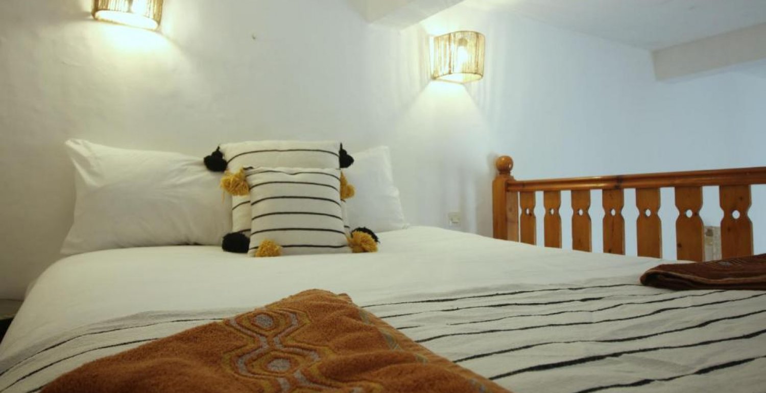 Deluxe King Suite - 14