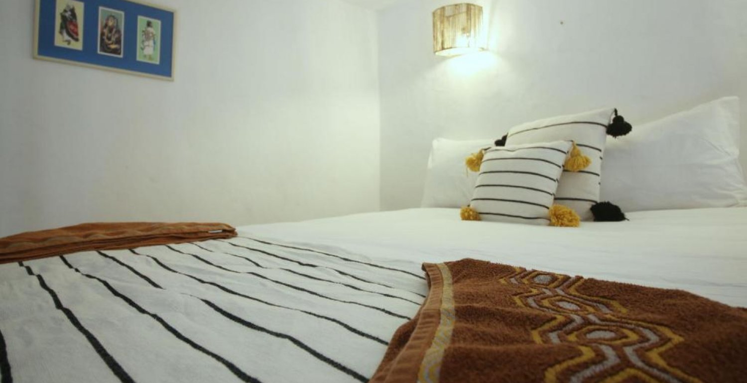 Deluxe King Suite - 16