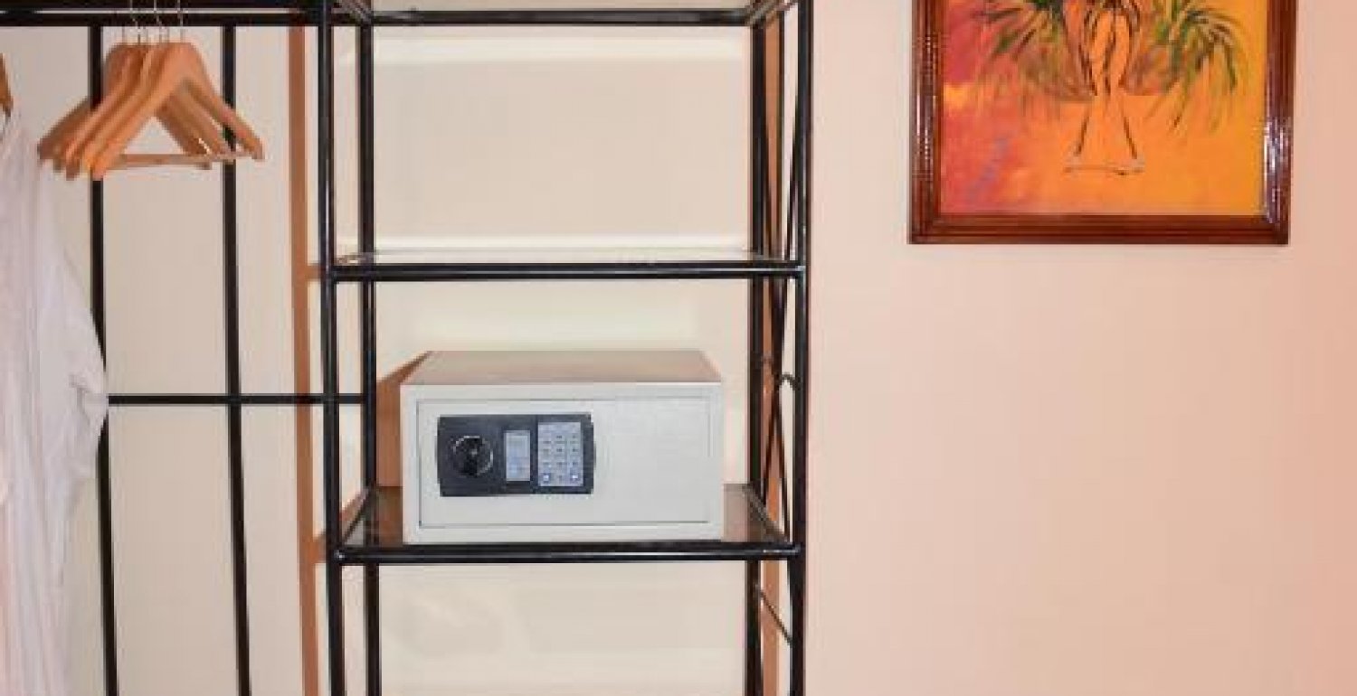 Deluxe Room - 4