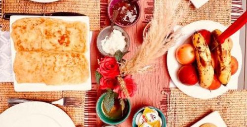 BREAKFASTS