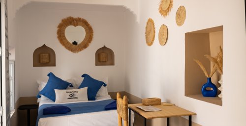 ROOM SERVICES
