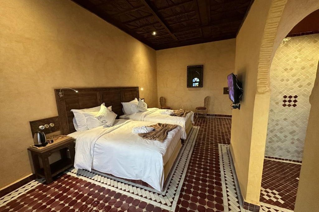 Dvoulůžkový pokoj s oddělenými postelemi a vlastní koupelnou