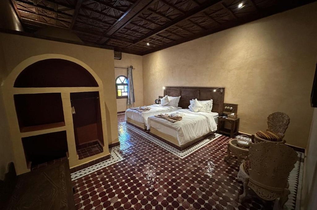 Dvoulůžkový pokoj s oddělenými postelemi a vlastní koupelnou