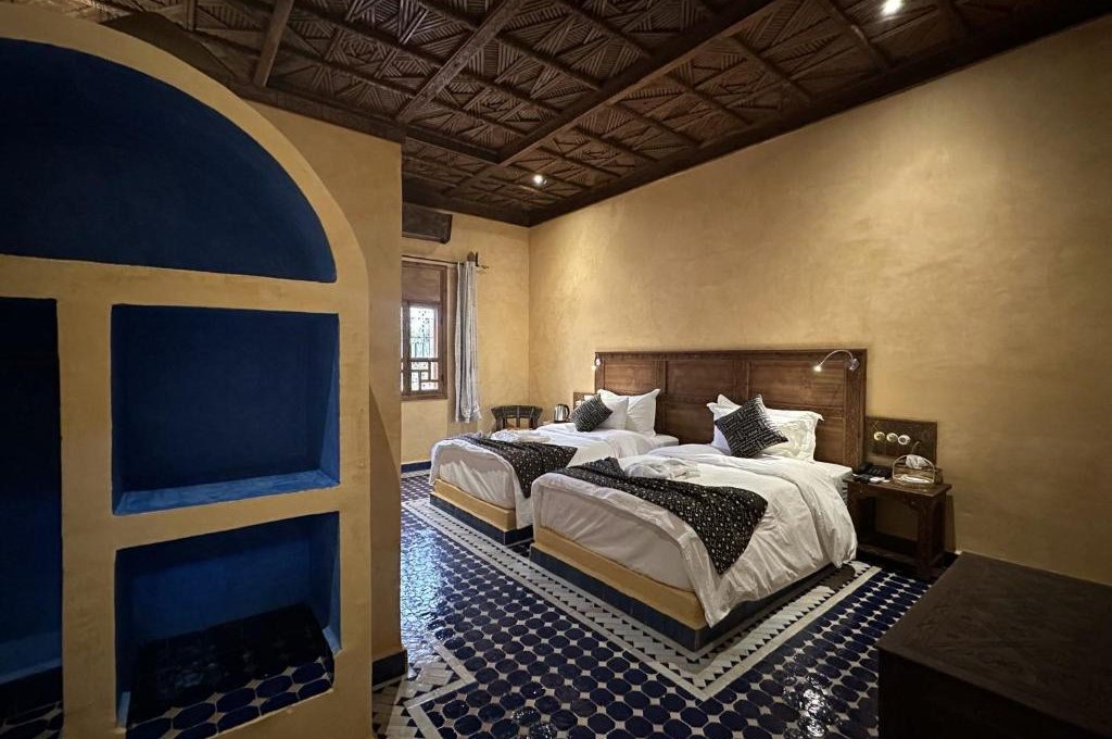 Dvoulůžkový pokoj s oddělenými postelemi a vlastní koupelnou