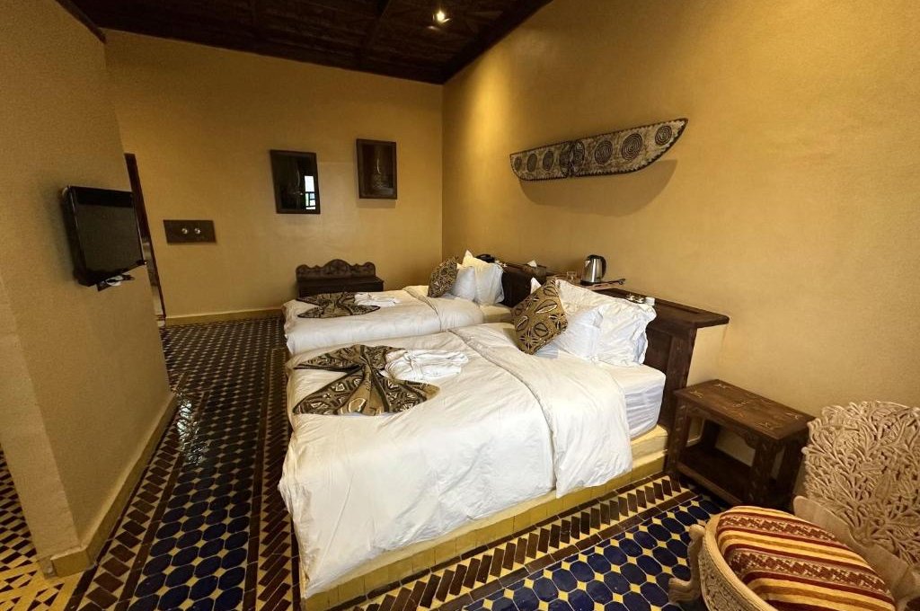 Dvoulůžkový pokoj s oddělenými postelemi a vlastní koupelnou