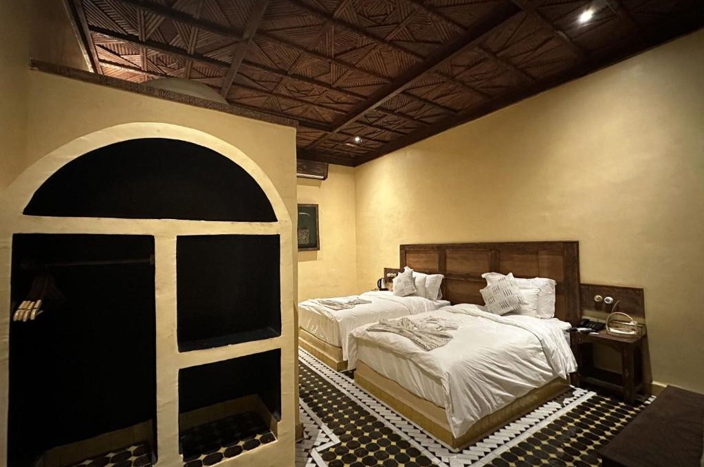 Dvoulůžkový pokoj s oddělenými postelemi a vlastní koupelnou