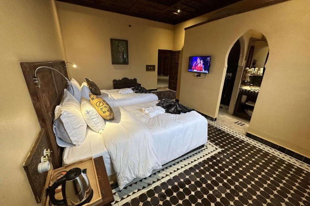 Dvoulůžkový pokoj s oddělenými postelemi a vlastní koupelnou