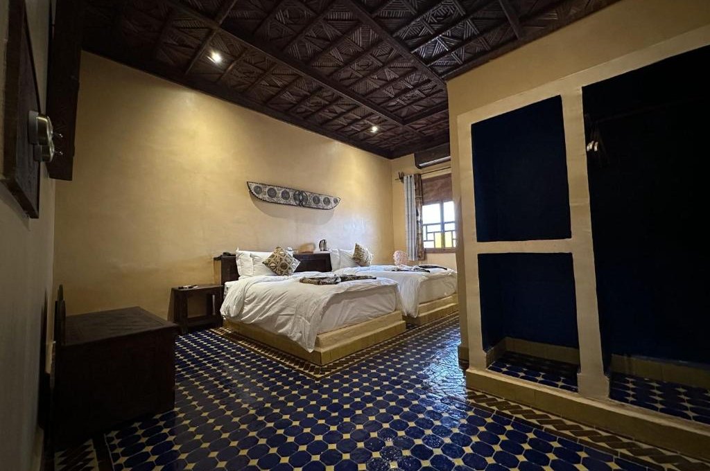 Dvoulůžkový pokoj s oddělenými postelemi a vlastní koupelnou