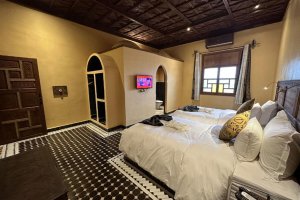 Dvoulůžkový pokoj s oddělenými postelemi a vlastní koupelnou