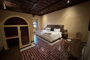 Dvoulůžkový pokoj s oddělenými postelemi a vlastní koupelnou