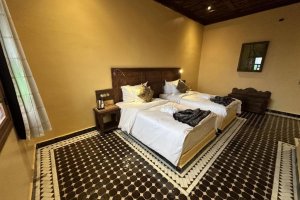 Dvoulůžkový pokoj s oddělenými postelemi a vlastní koupelnou