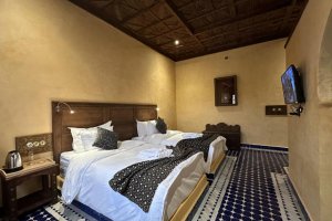 Dvoulůžkový pokoj s oddělenými postelemi a vlastní koupelnou