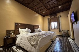 Dvoulůžkový pokoj s oddělenými postelemi a vlastní koupelnou