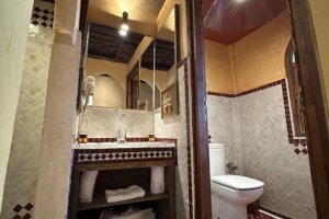 Dvoulůžkový pokoj s oddělenými postelemi a vlastní koupelnou