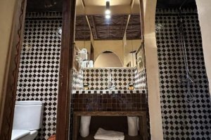 Dvoulůžkový pokoj s oddělenými postelemi a vlastní koupelnou