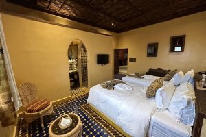 Dvoulůžkový pokoj s oddělenými postelemi a vlastní koupelnou