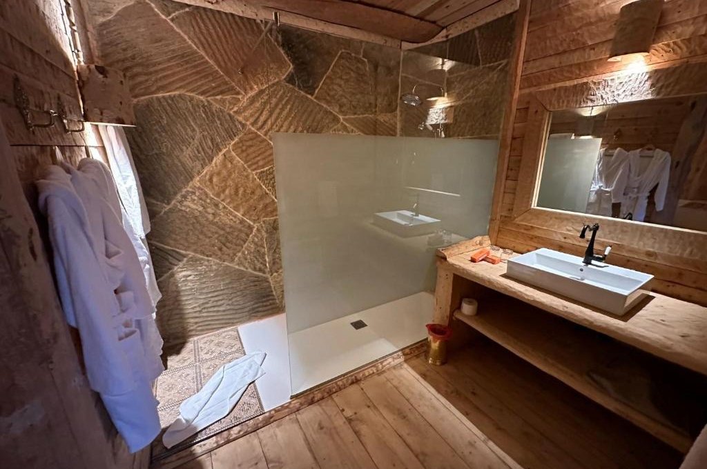 Suite with Mountain View