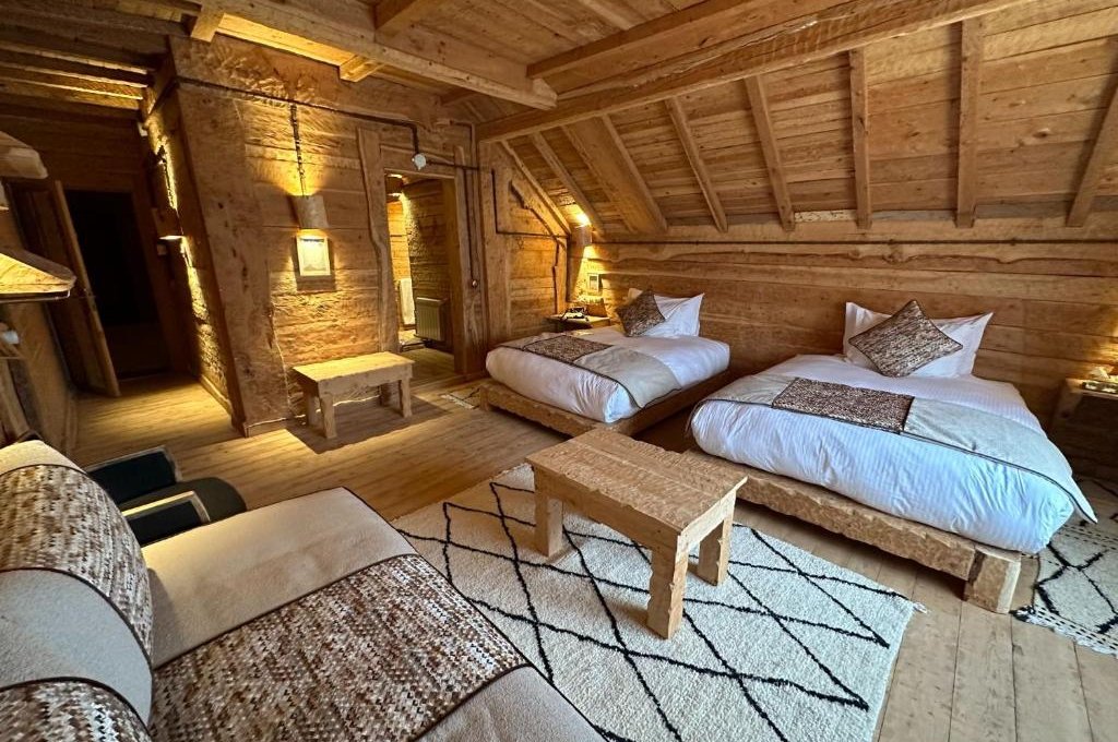 Twin Room with Mountain View