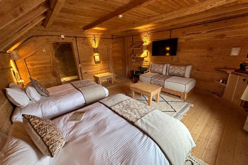 Twin Room with Mountain View