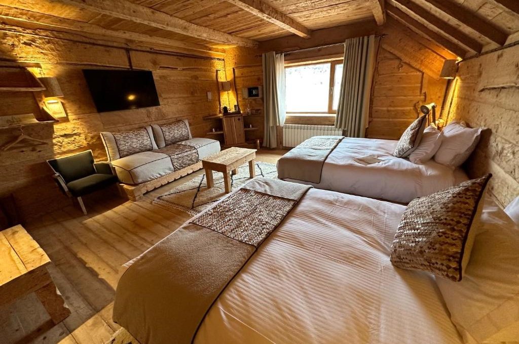 Twin Room with Mountain View