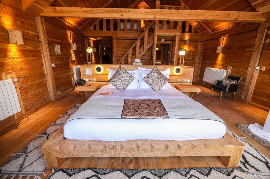 Twin Room with Mountain View