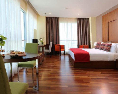 Premium King Studio, Burj Khalifa/Fountain View, Smoking, Complimentary Transfer to Kite Beach, Dubai Mall and Metro Station