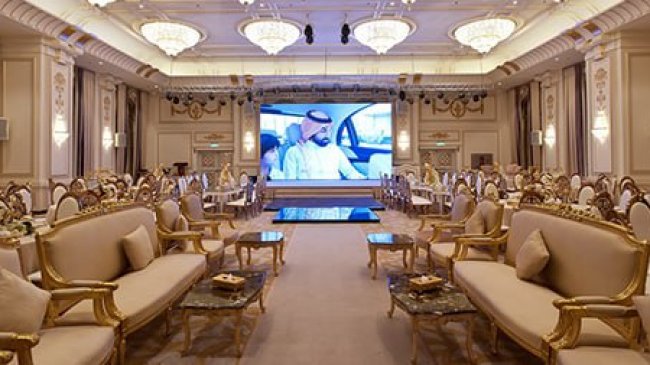 Elyseehall2