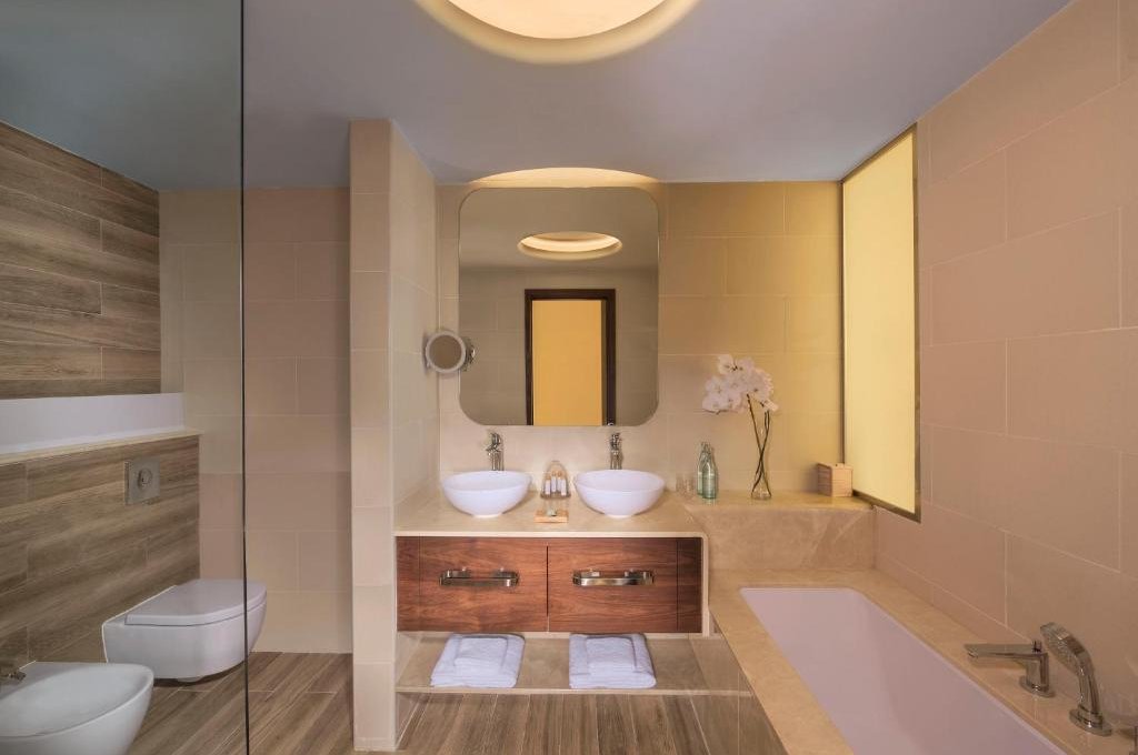 Premium Room with Balcony and Palm Sea View - Club Lounge Access