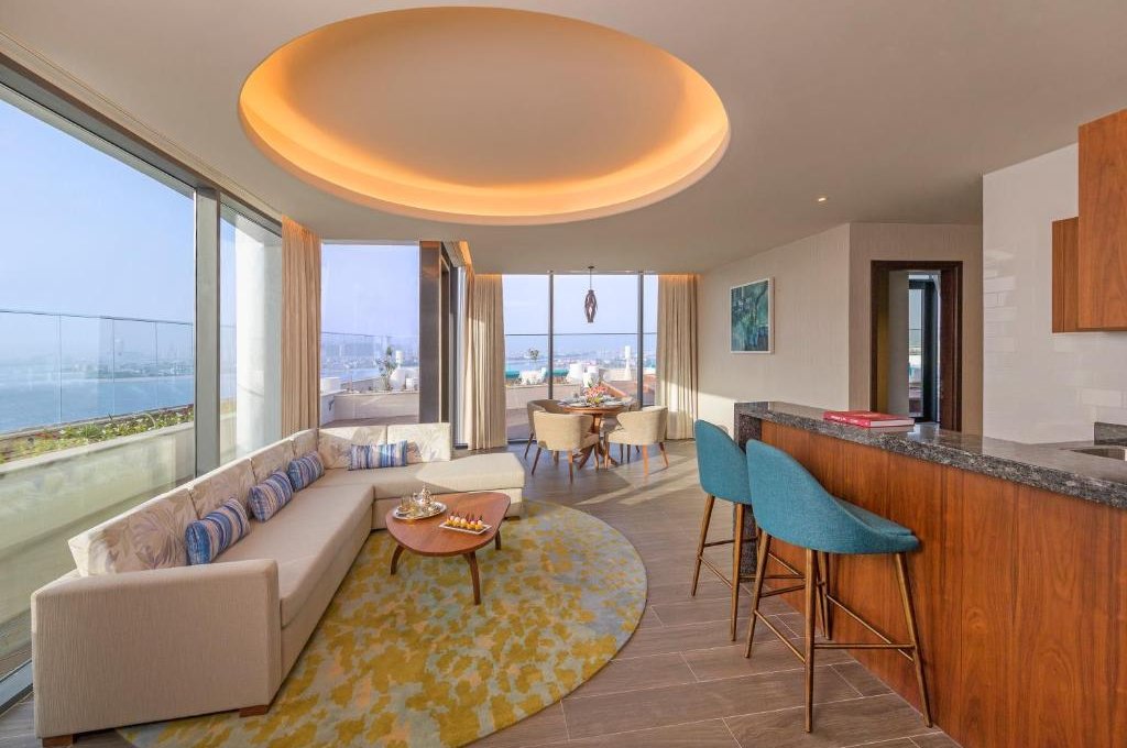 Penthouse King Suite with Rooftop Terrace and Palm Sea View - Club Lounge/Beach Access