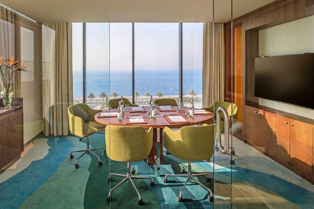 Premium One-Bedroom Suite with Balcony and Sea View - Club Lounge Access