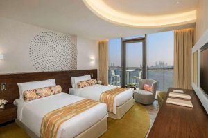 Deluxe Room with Balcony and Sea View