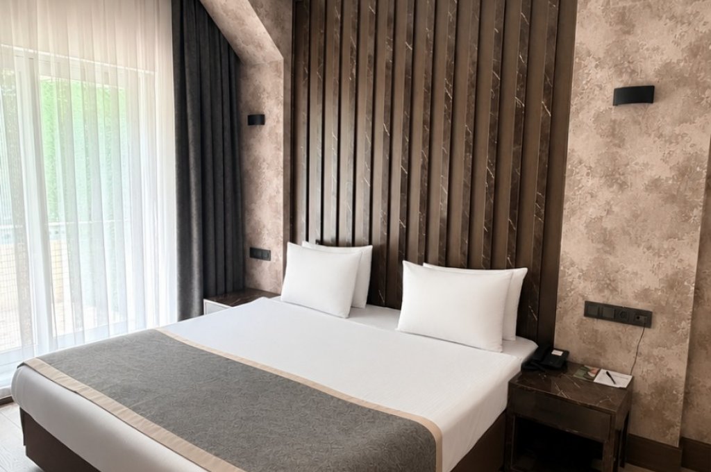 Junior Suite with Garden View