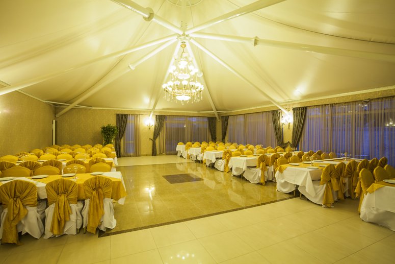 TALÁLKOZÓK ÉS ESEMÉNYEK