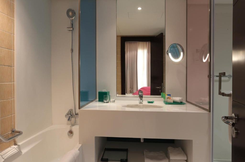 Extraordinary 30 Hours Staycation Offer - Early Check-in (10 am) Late Check-out (4 pm), 25% off F&B and Spa, Complimentary Beach Accessories