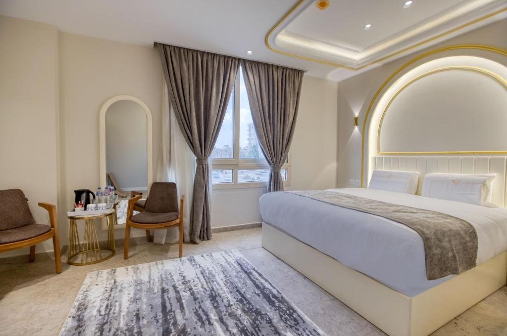 디럭스 더블 피라미드 뷰