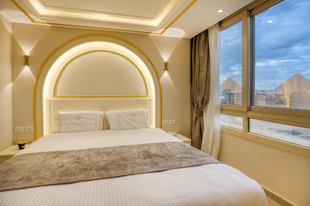 디럭스 더블 피라미드 뷰