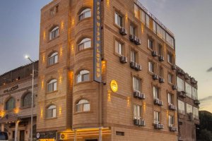Pyramids Plateau Hotel