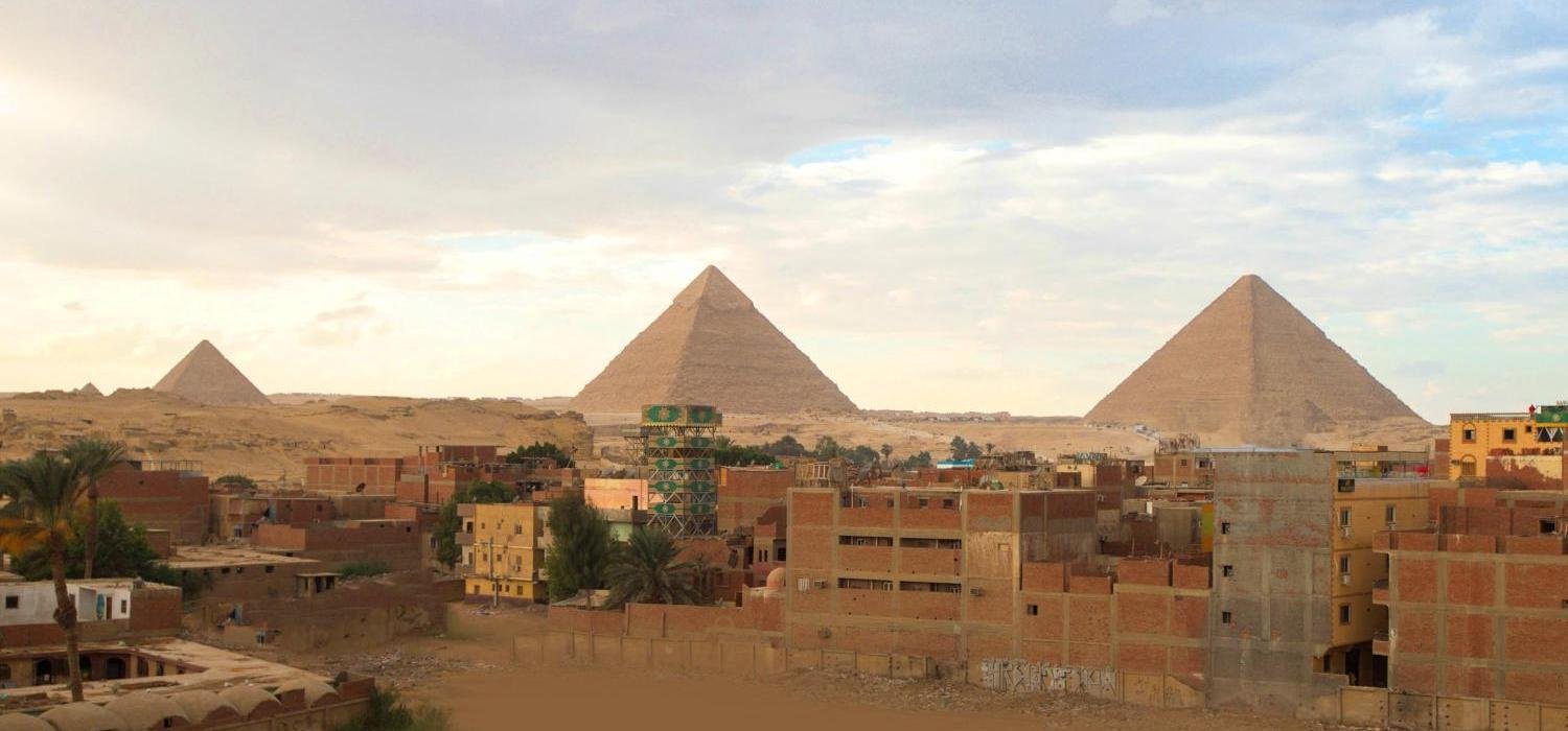 Pyramids Plateau Hotel 