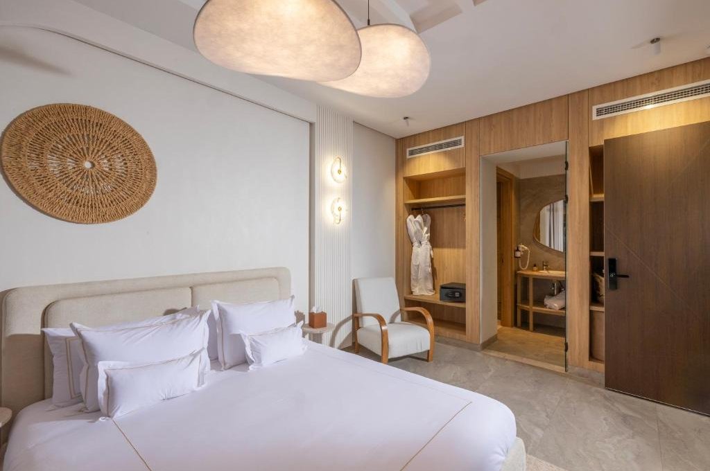Junior Suite with Garden View