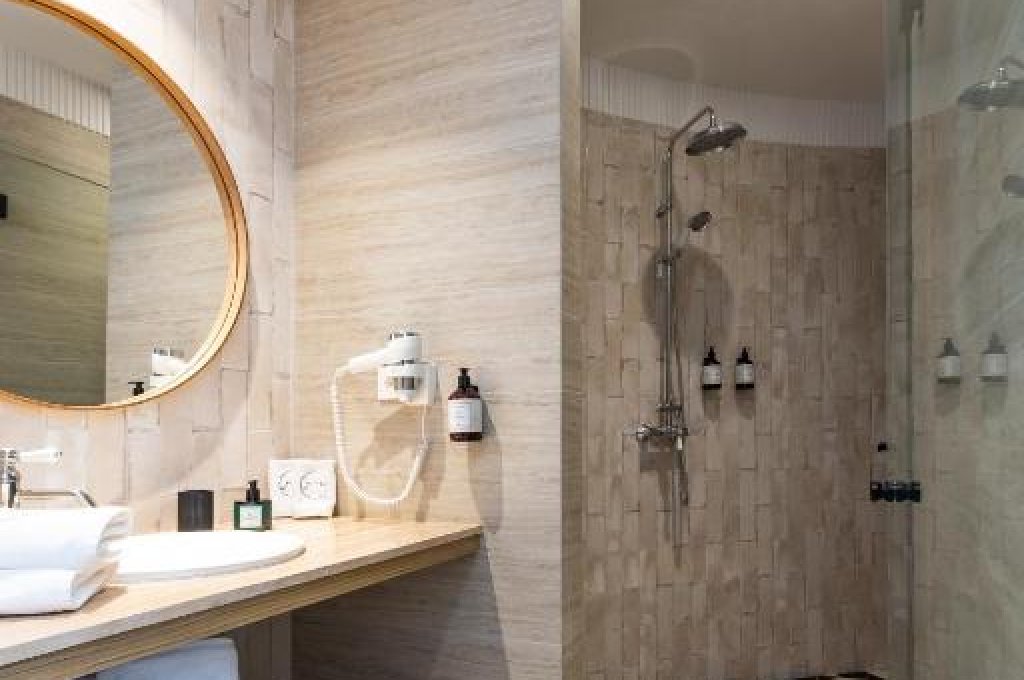 Superior Suite 3