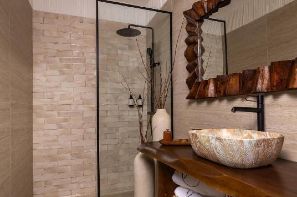 Master Suite 1