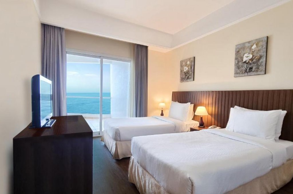 Deluxe Twin Room with Sea View - Non Smoking