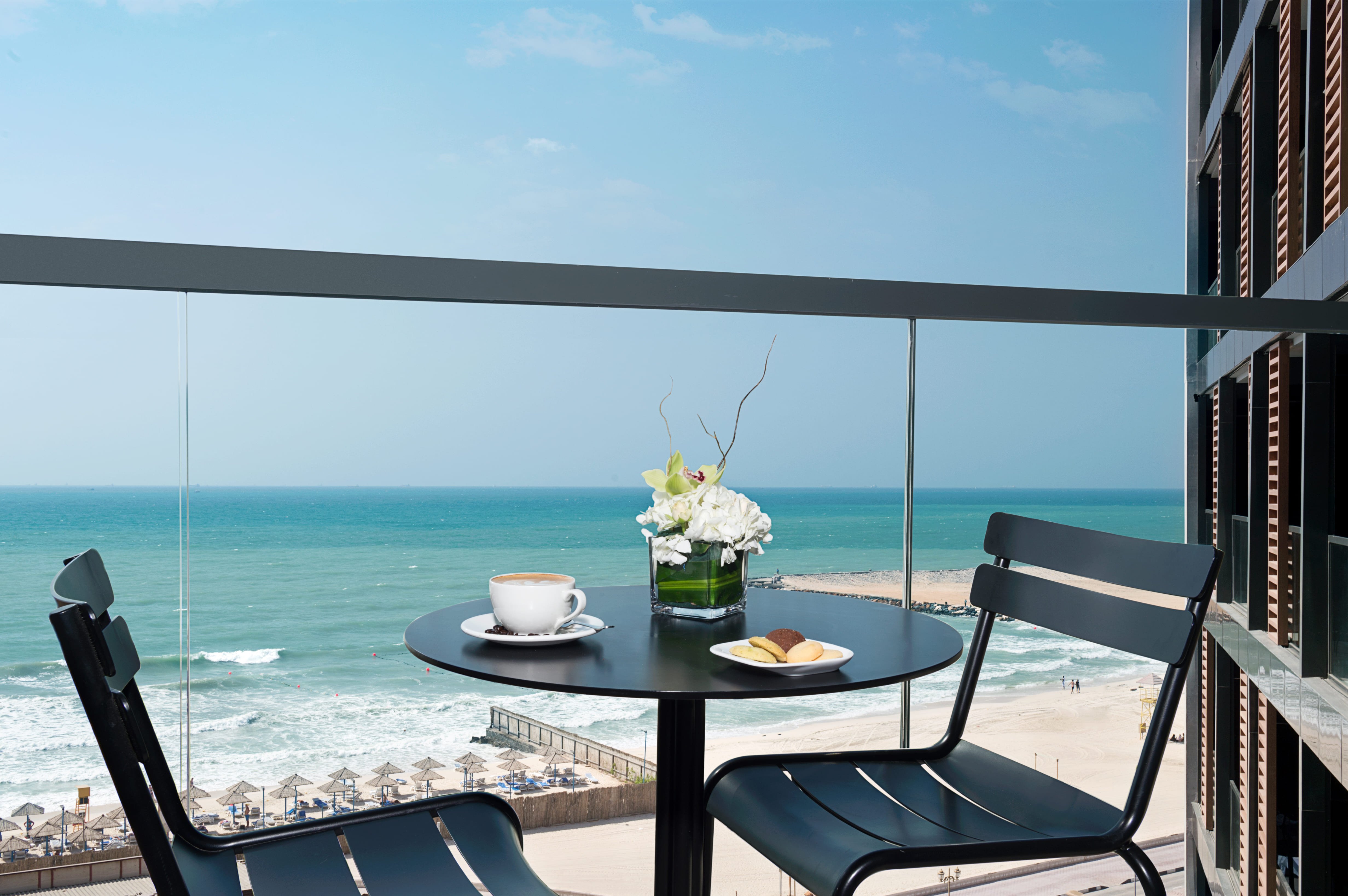 Wyndham Garden Ajman Corniche 